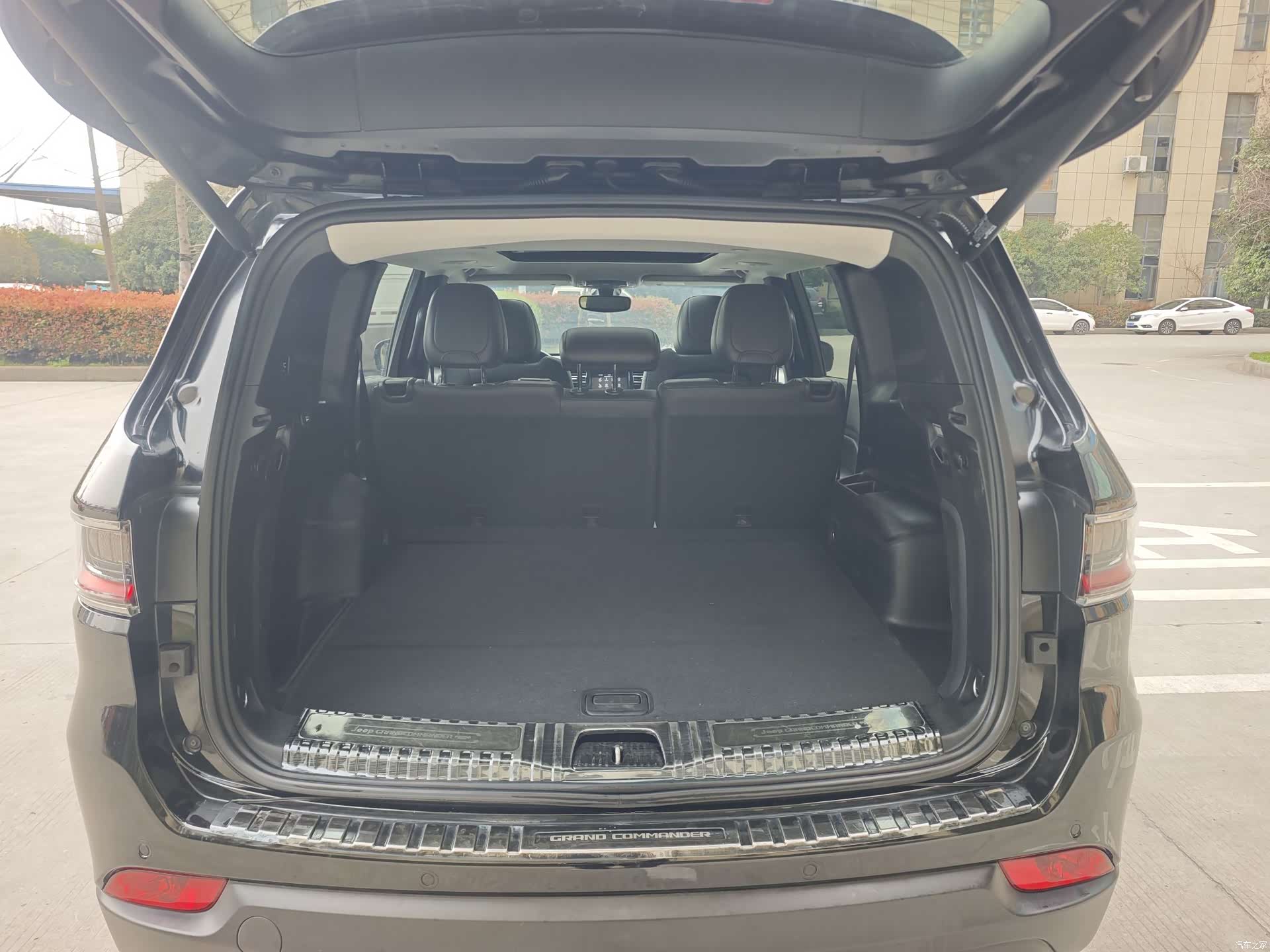 Jeep V, 2019 19
