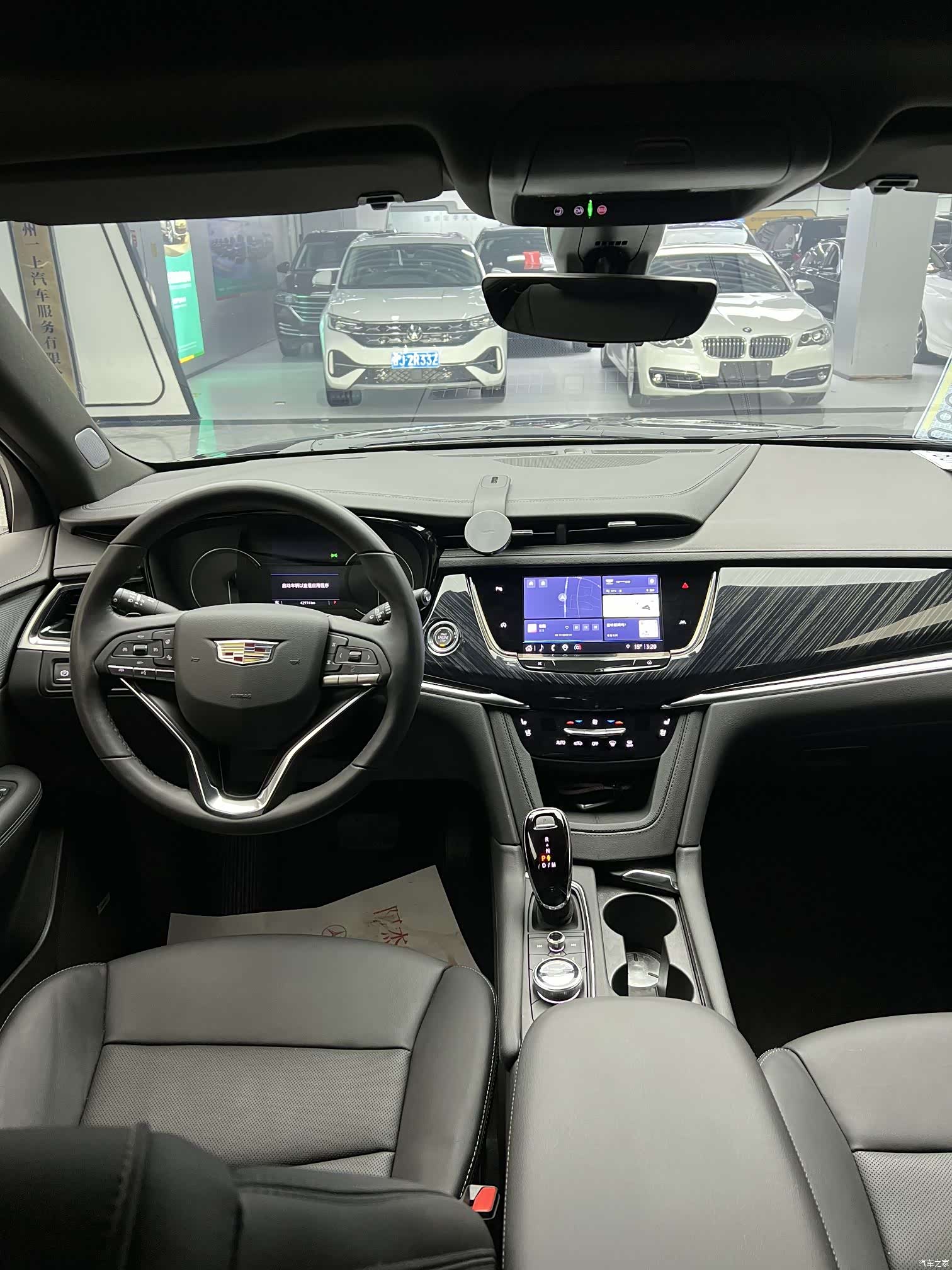 Cadillac XT6, 2023 все фото