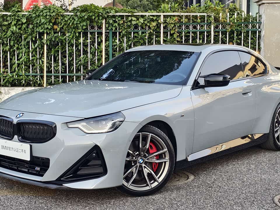 BMW M240i