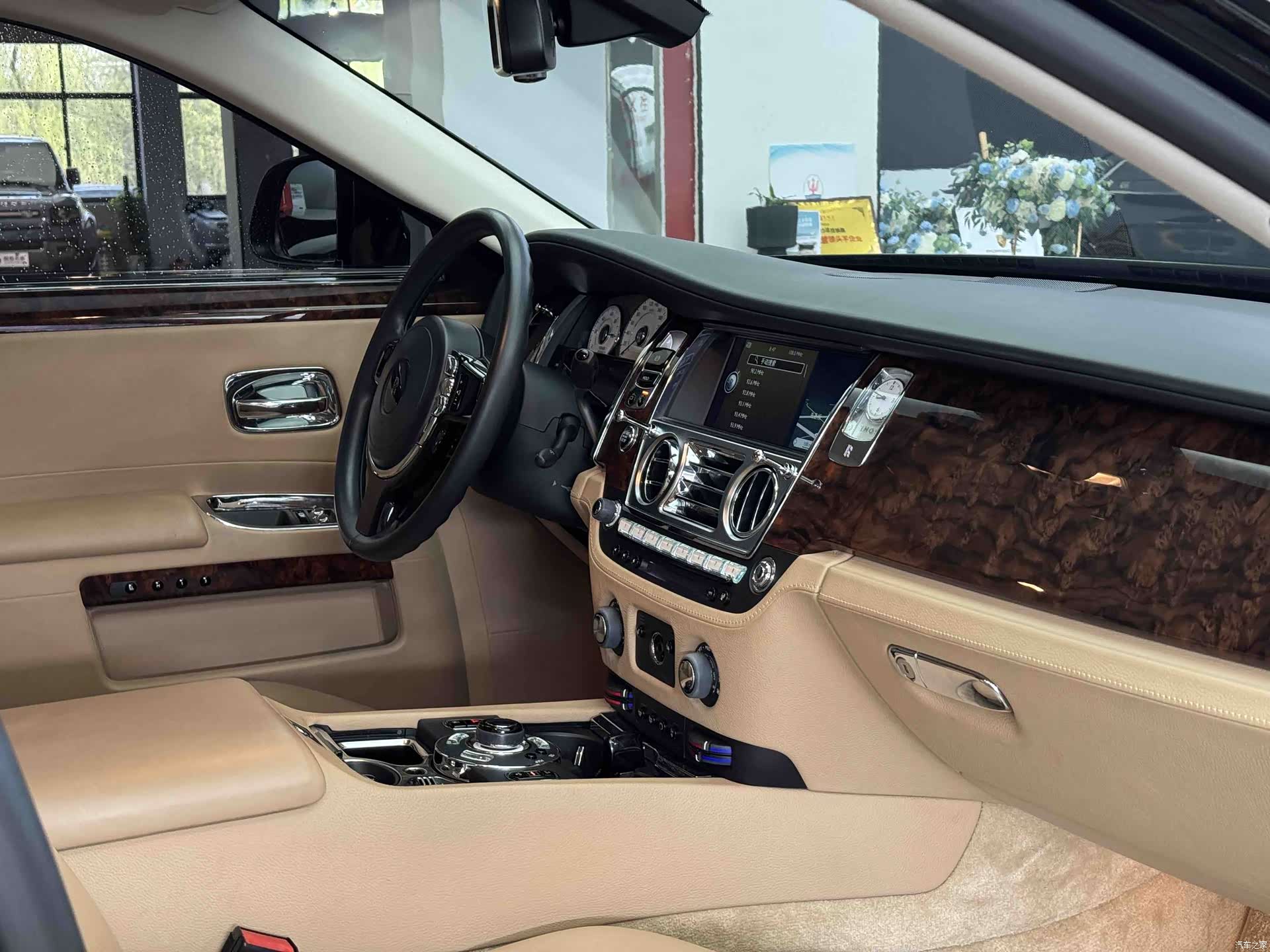 Rolls-Royce Ghost, 2013 9