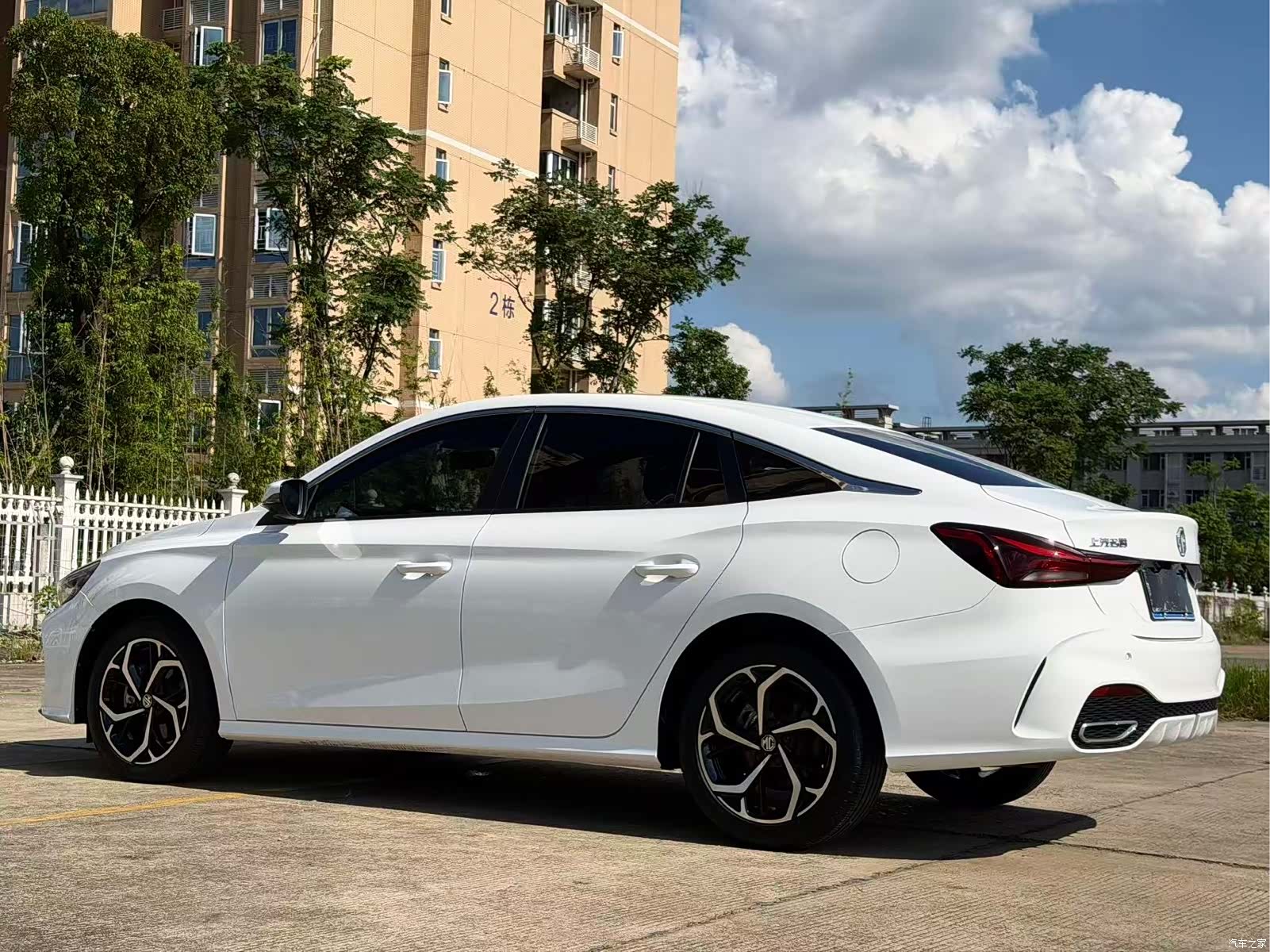 MG MG5, 2024 13