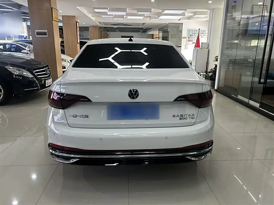 Volkswagen Sagitar