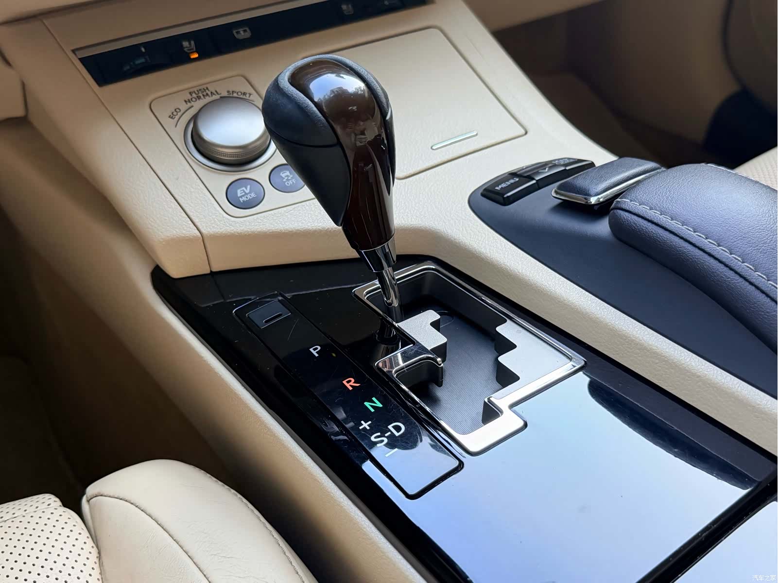 Lexus ES, 2014 21