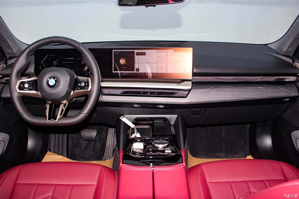 BMW 5 Series, 2025 14