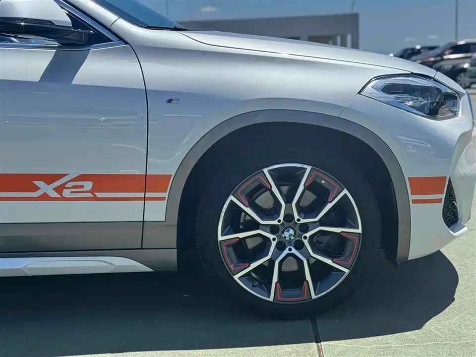 BMW X2