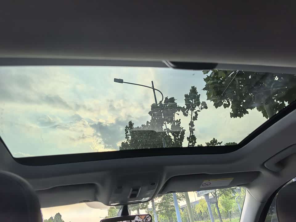 Audi Q2L Audi Q2L