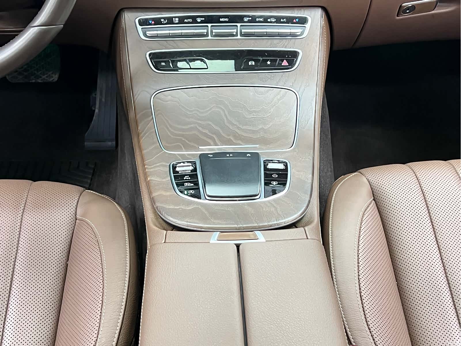Mercedes-Benz E-Class, 2021 24