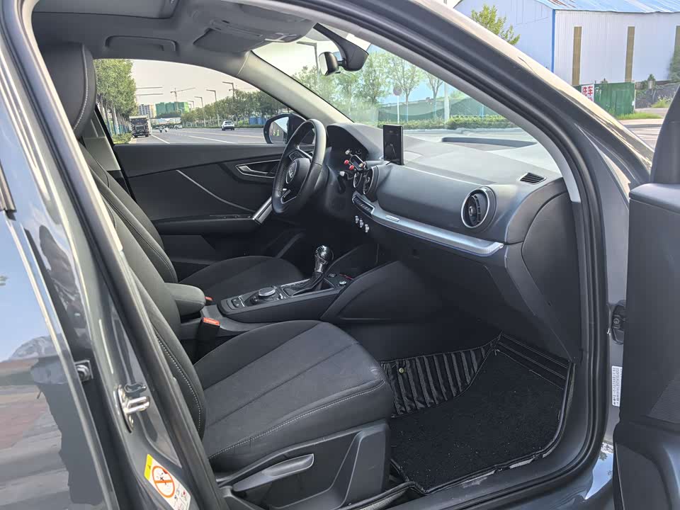 Audi Q2L Audi Q2L