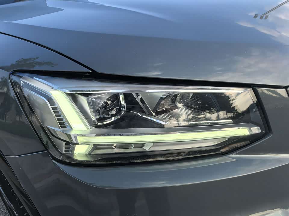 Audi Q2L Audi Q2L