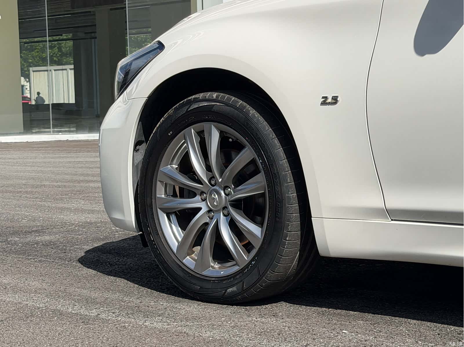 Infiniti Q70, 2016 9