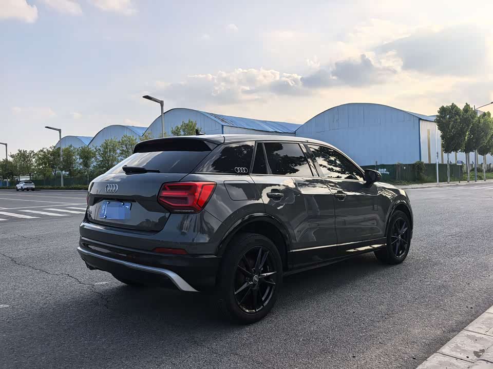 Audi Q2L Audi Q2L