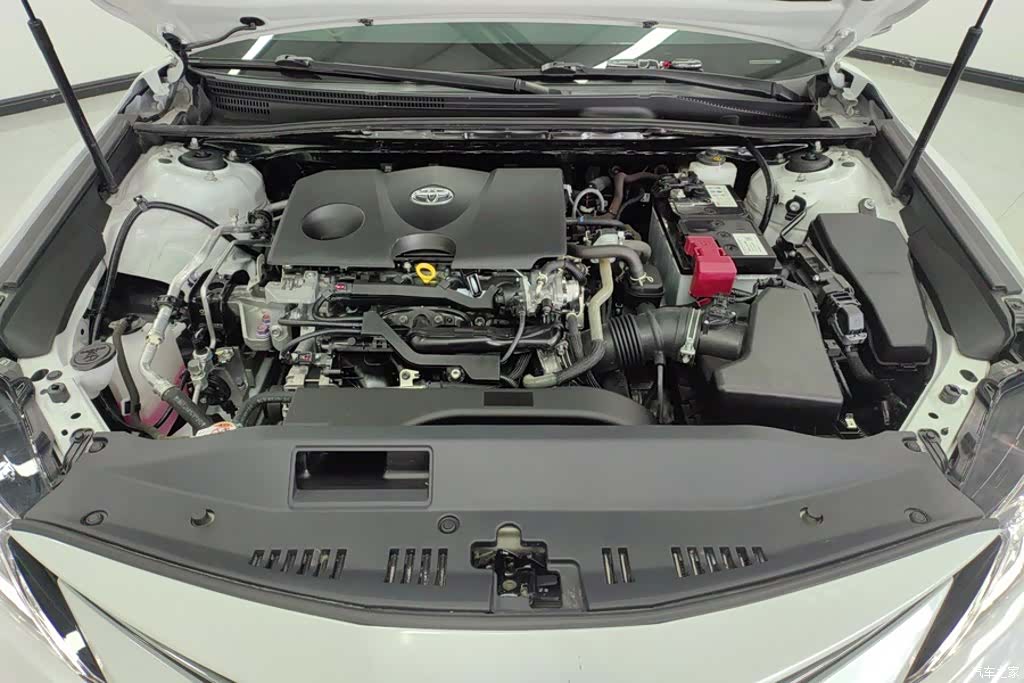 Toyota Camry, 2023 10