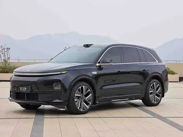 Li Auto L6 2024 — купить из Китая под заказ