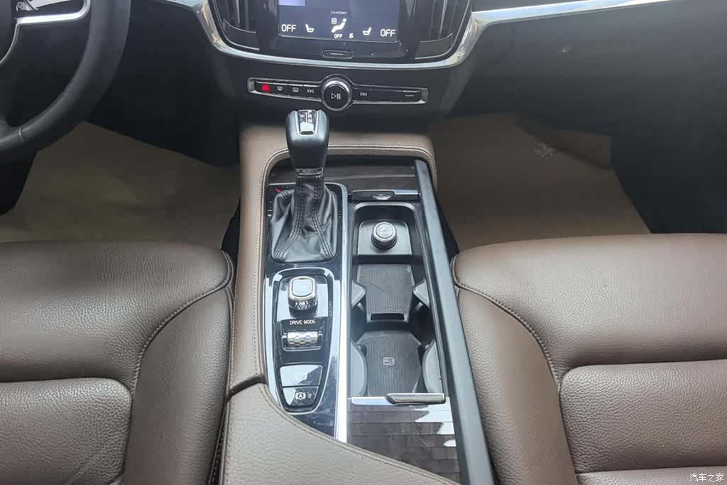 Volvo S90, 2017 16