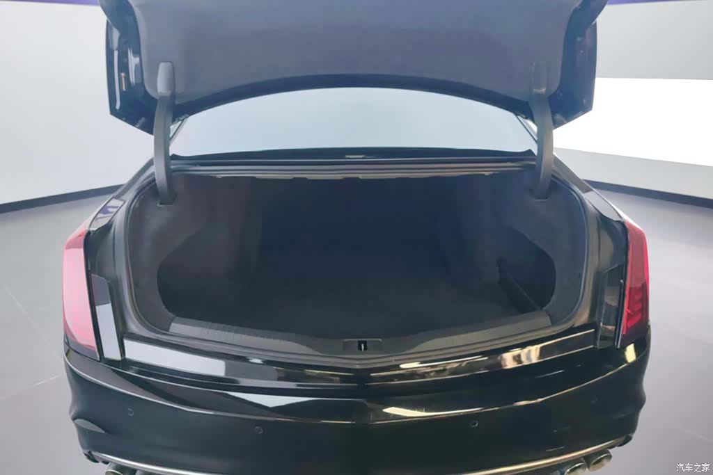 Cadillac CT6, 2023 4