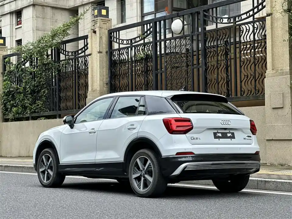Audi Q2L Audi Q2L