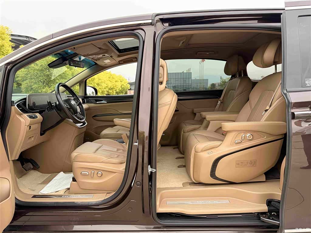 Buick GL8, 2021 11