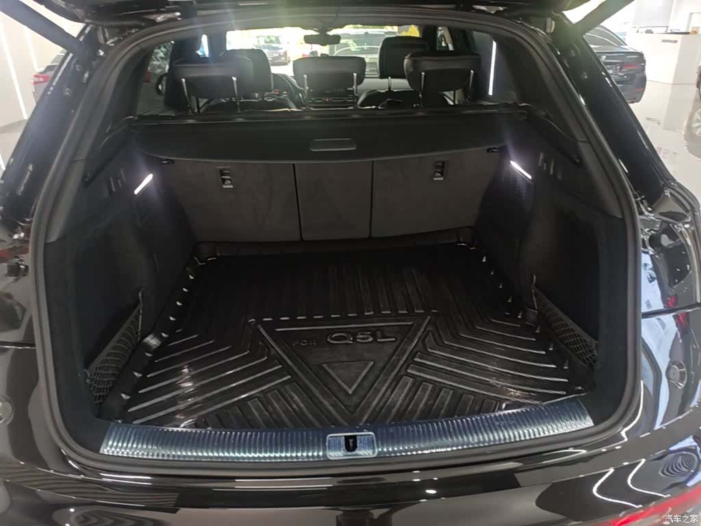 Audi Q5L, 2025 19