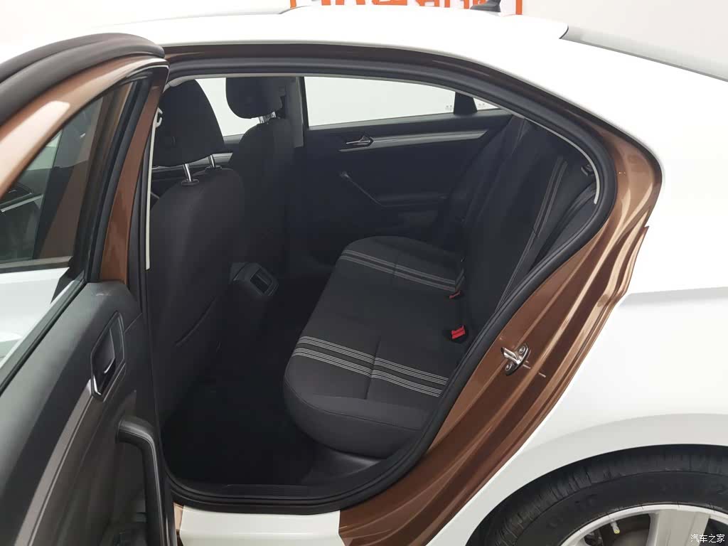 Volkswagen Lamando, 2017 15