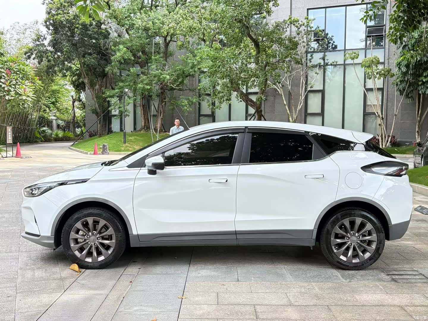 Geely C400, 2023 9
