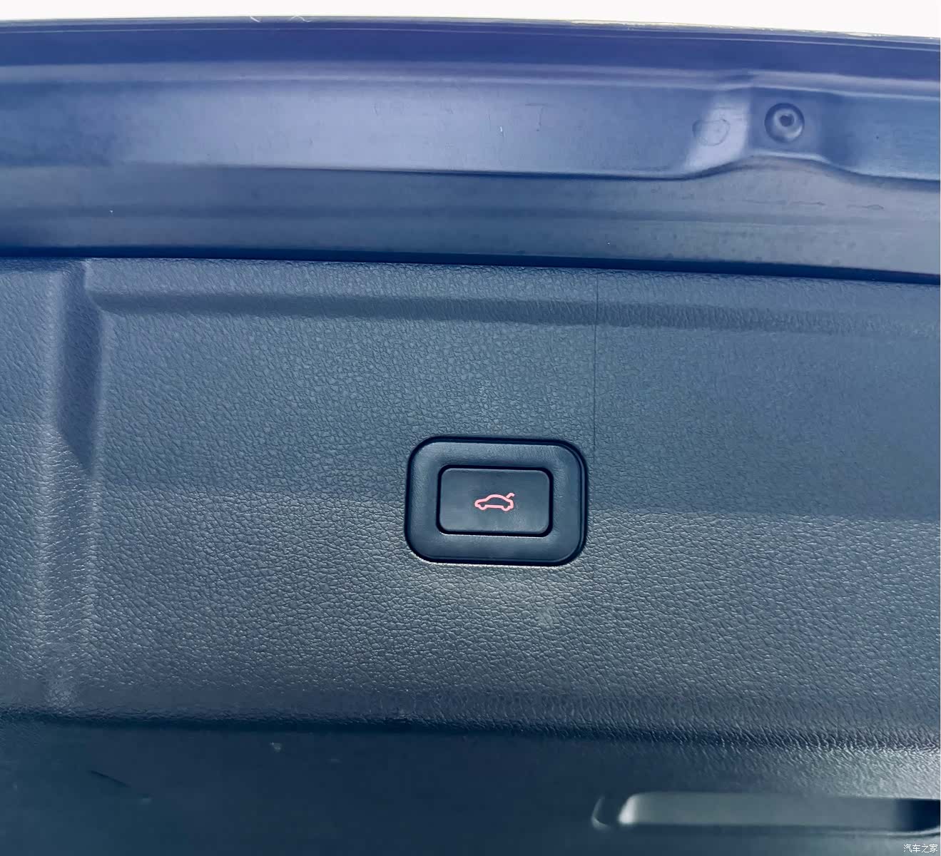 Hongqi HS5, 2022 23