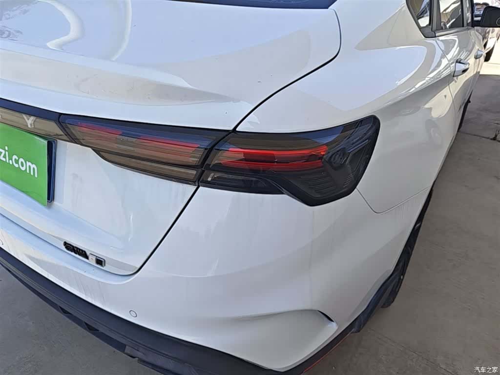 Geely Binray, 2023 8