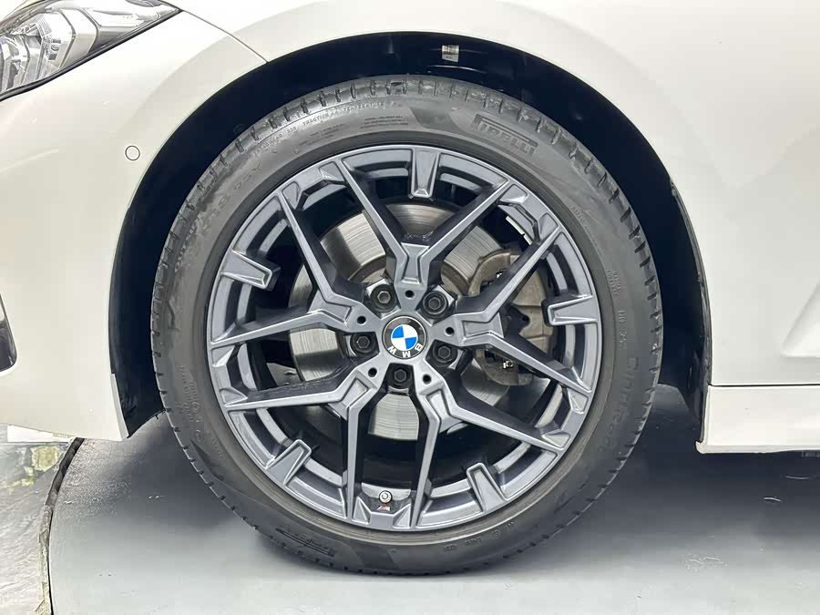 BMW 3 Series 2024, фото 24