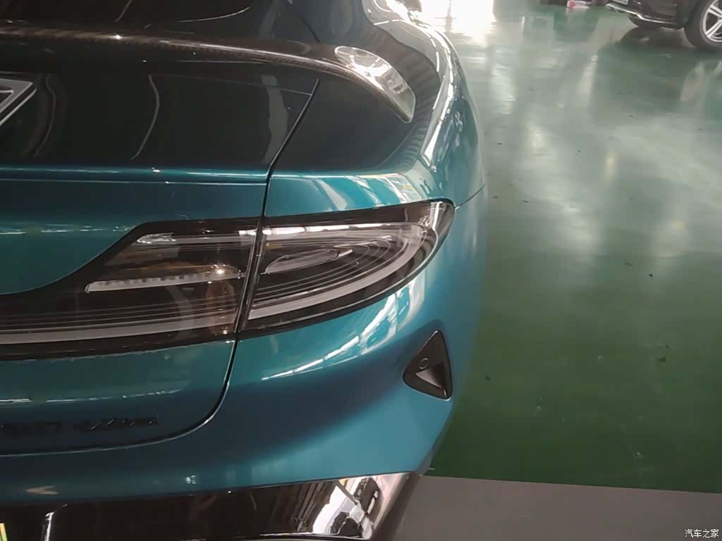 Xiaomi SU7, 2025 24