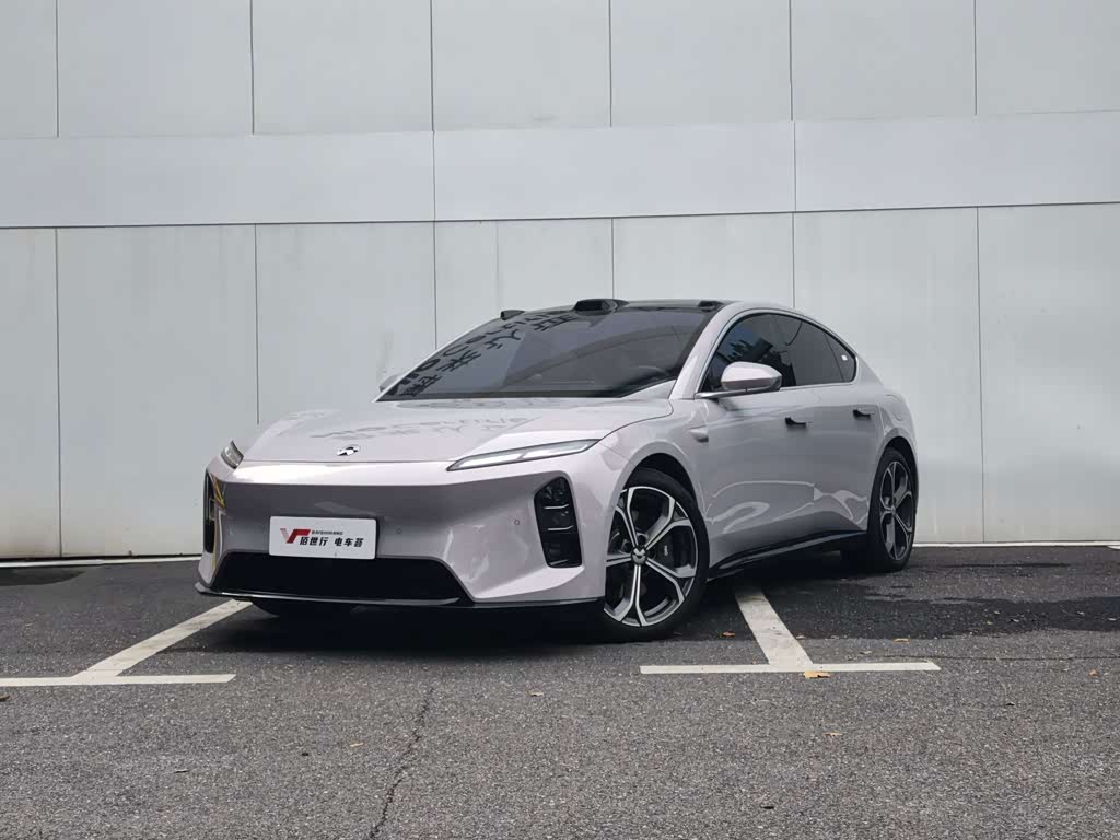 NIO ET5
