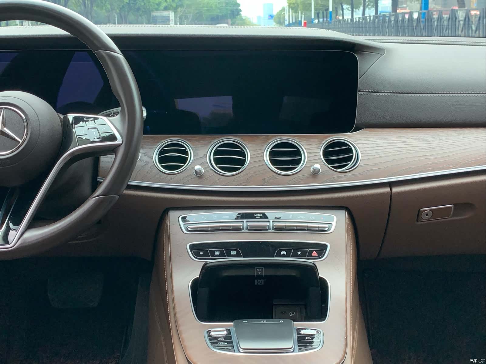 Mercedes-Benz E-Class, 2022 19