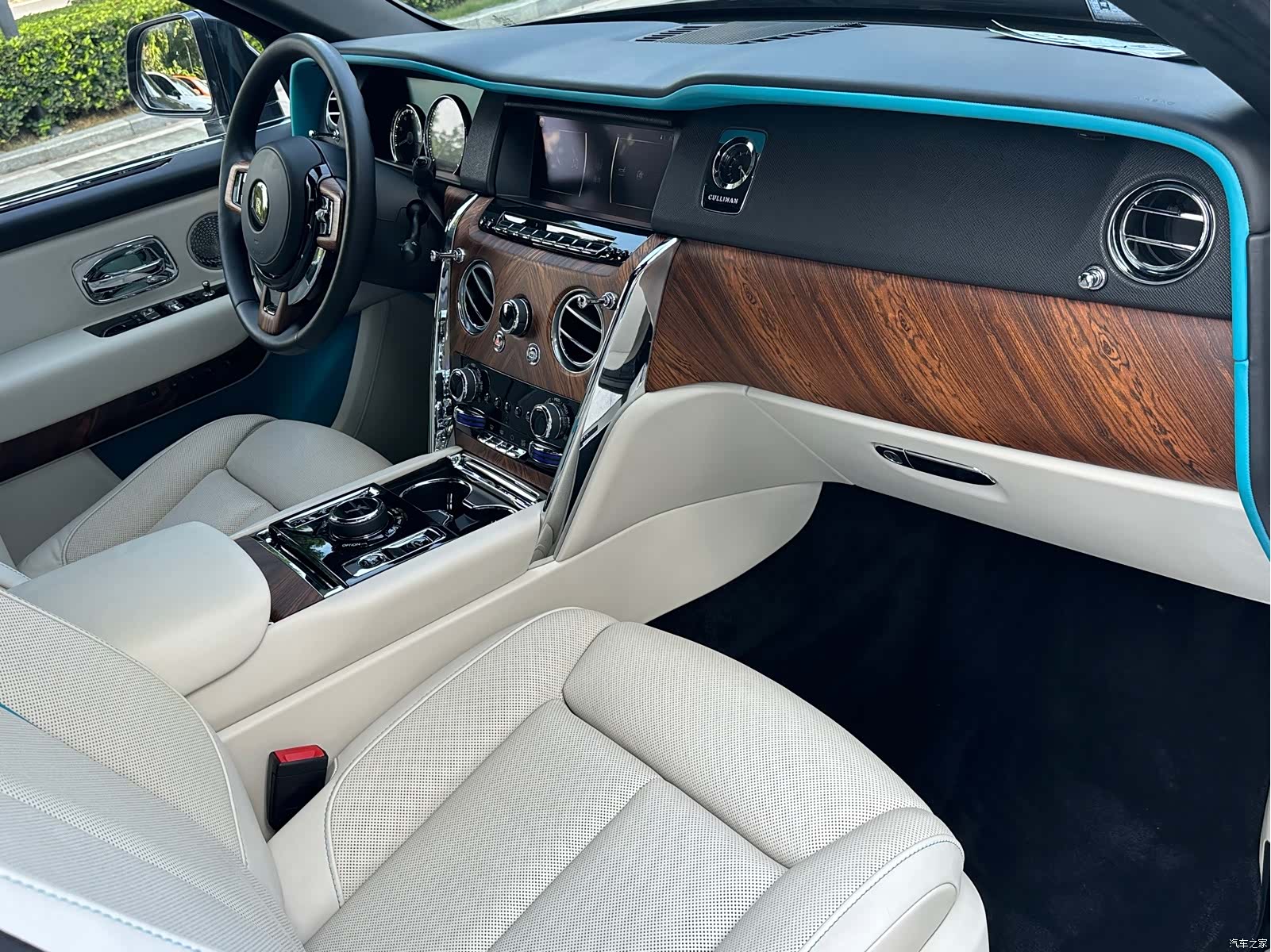 Rolls-Royce Cullinan, 2019 14