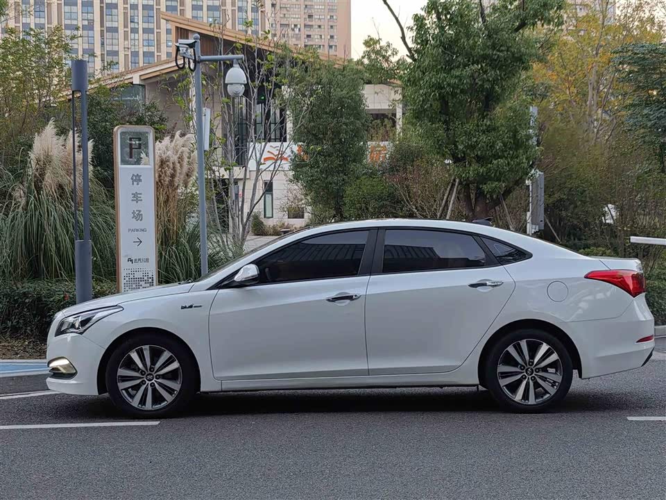 Hyundai Name picture