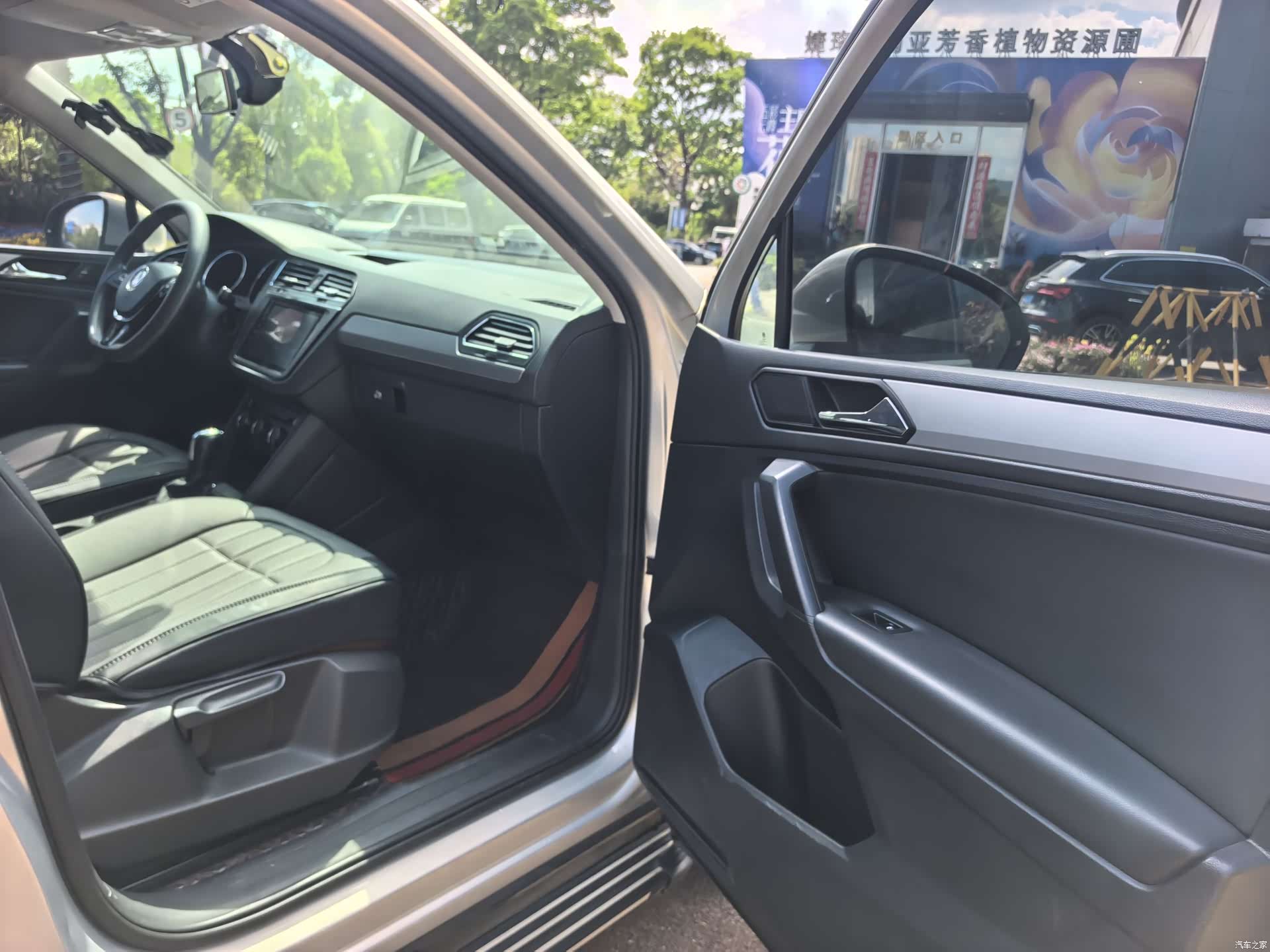 Volkswagen Tiguan L, 2019 6