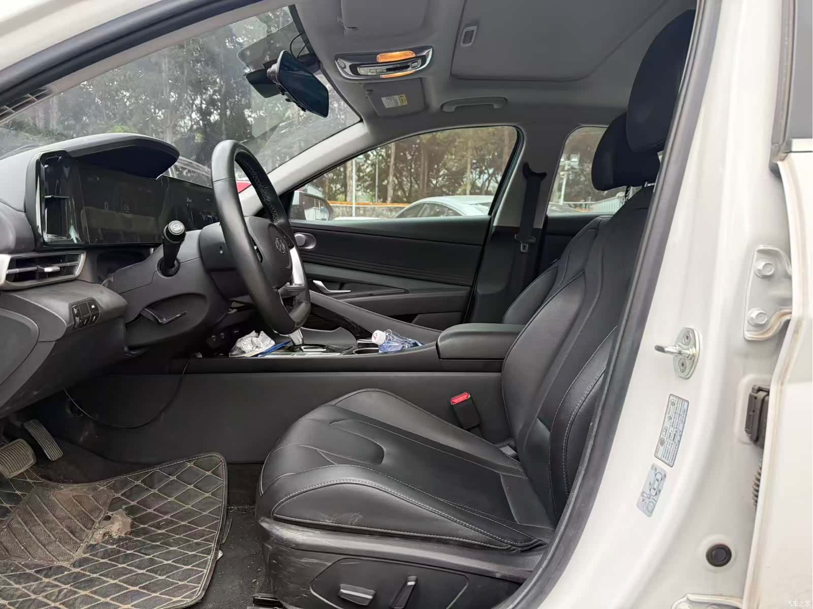 Hyundai Elantra, 2022 4