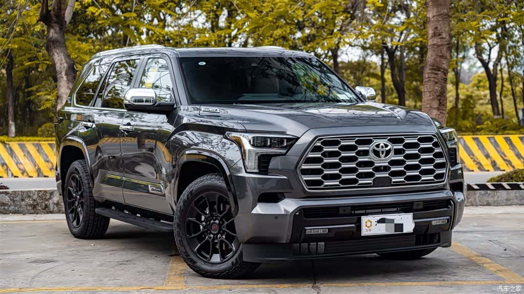 Toyota Sequoia, 1900 3