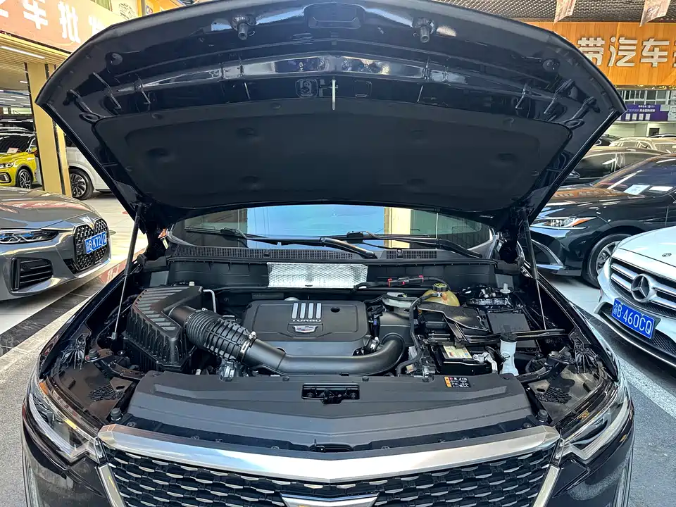 Cadillac XT6