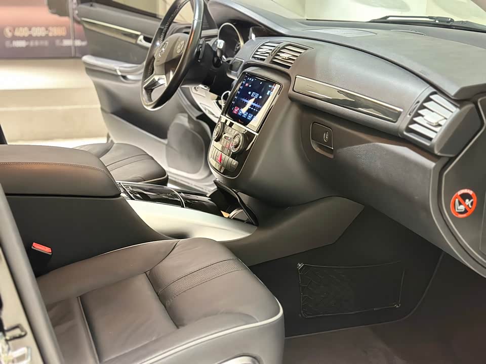 Mercedes-Benz R-class