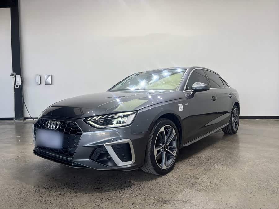 Audi A4L 2023, фото 1