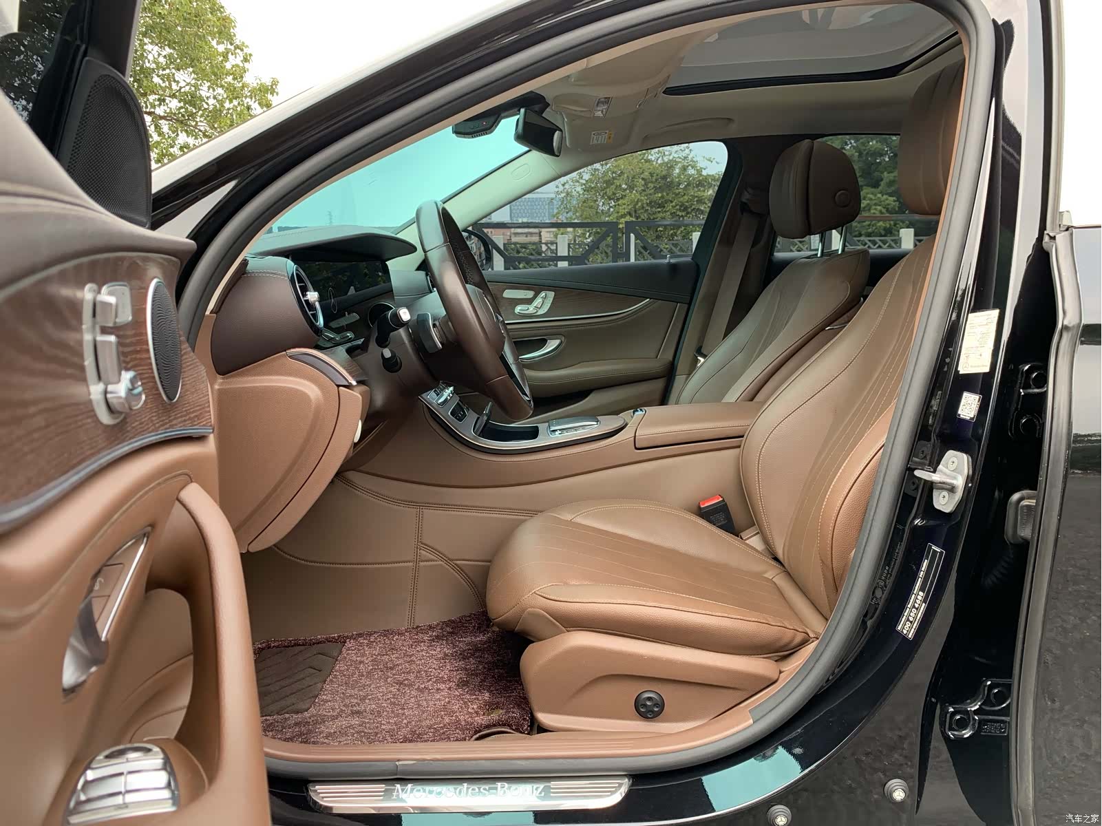 Mercedes-Benz E-Class, 2022 14