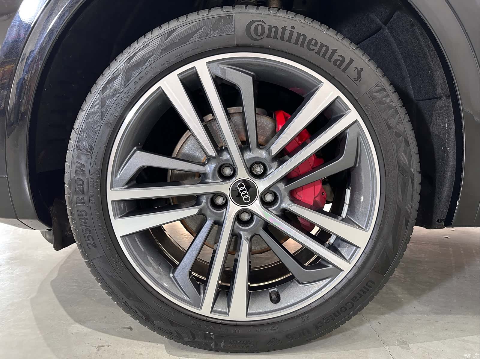 Audi Q5L, 2024 4