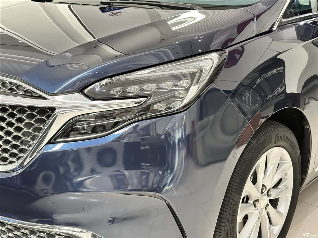 Buick GL8, 2020 3
