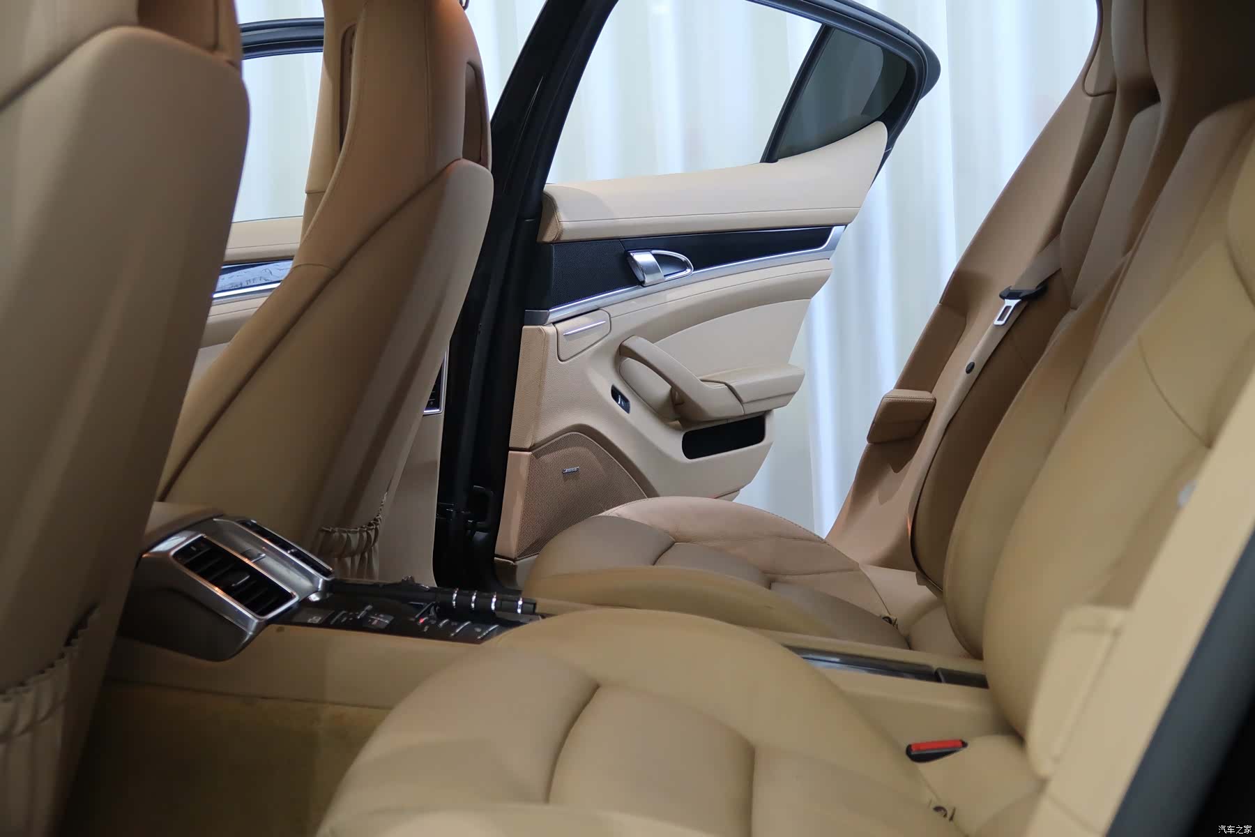 Porsche Panamera, 2015 10