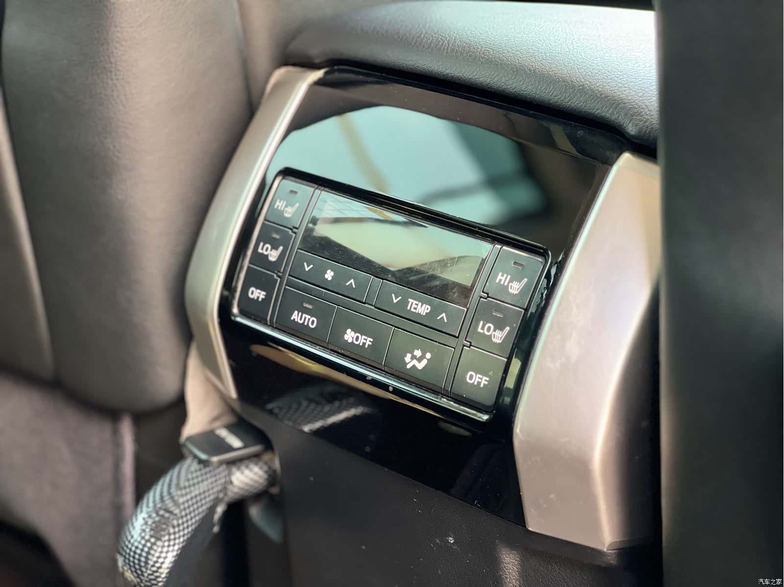 Toyota Prado, 2017 11