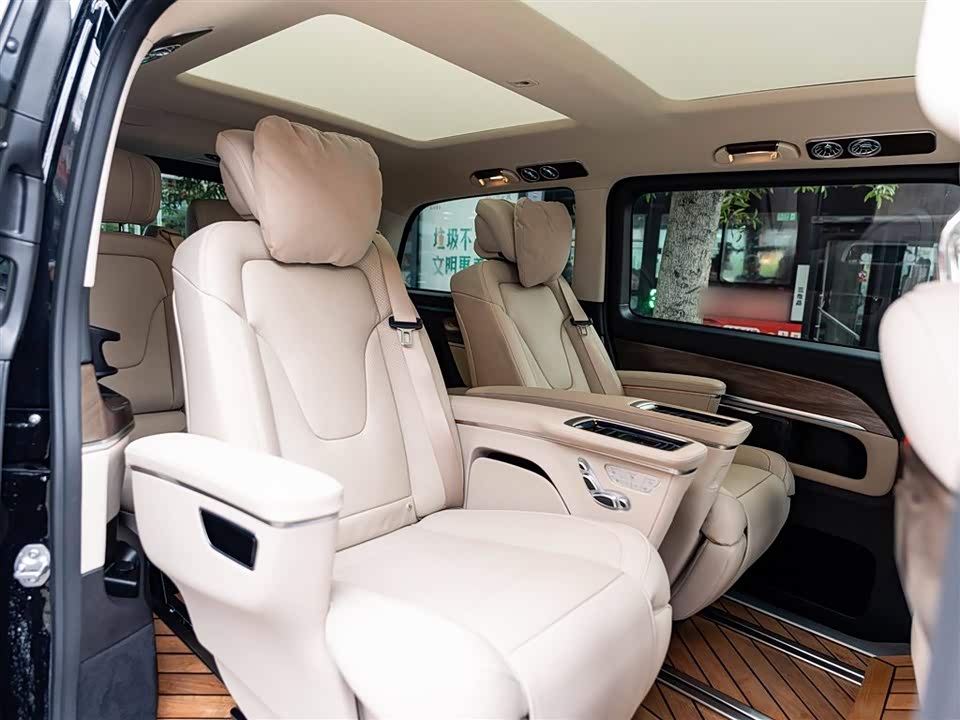 Mercedes-Benz V-class