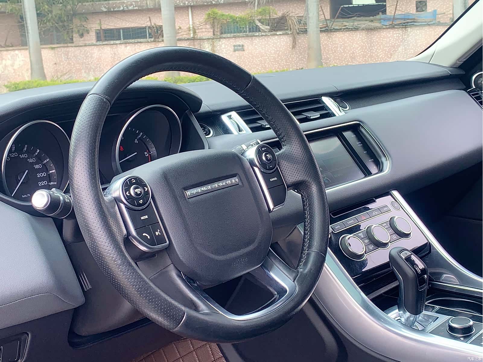 Land Rover Range Rover, 2015 10