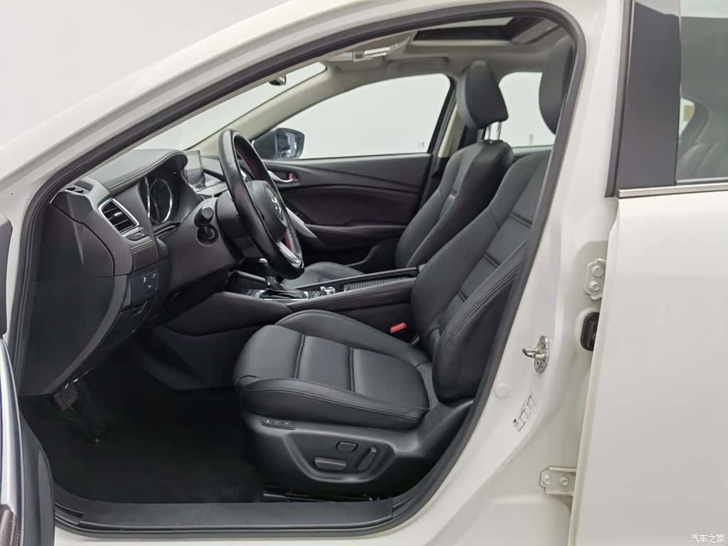 Mazda Atenza, 2018 10
