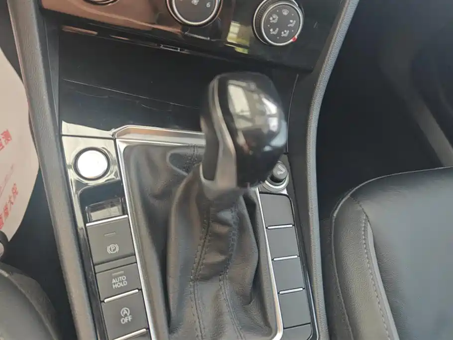 Volkswagen Sagitar Volkswagen Sagitar