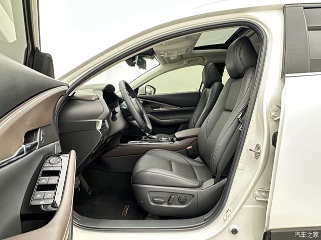 Mazda CX-30, 2021 12