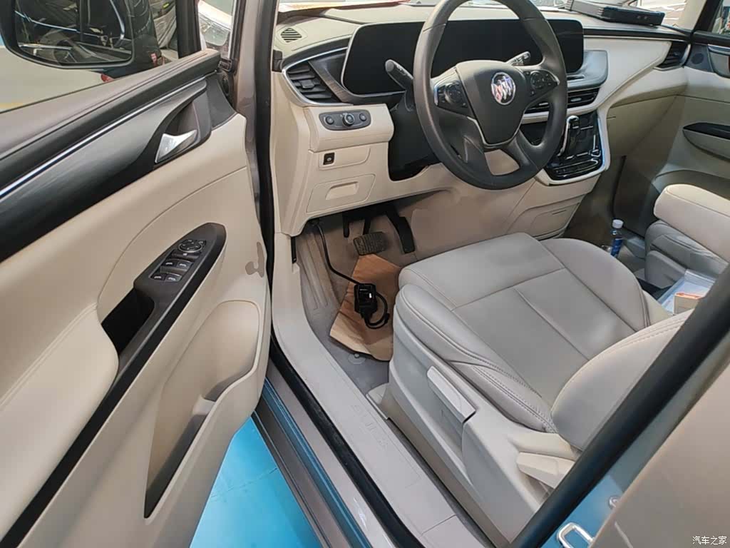 Buick GL8, 2023 12