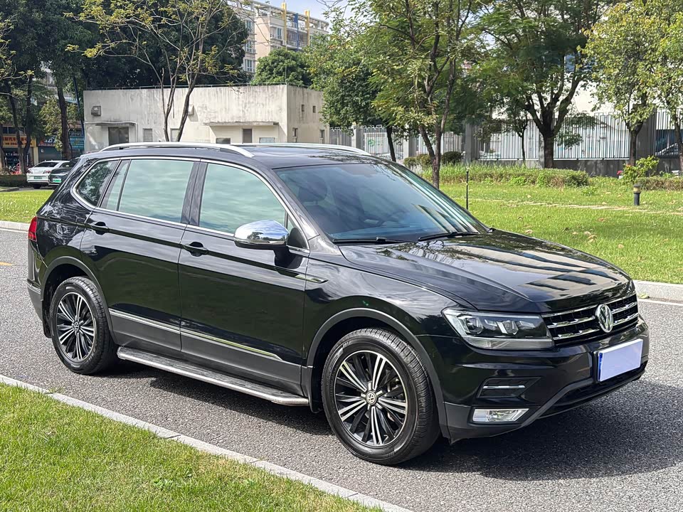 Volkswagen Tiguan L